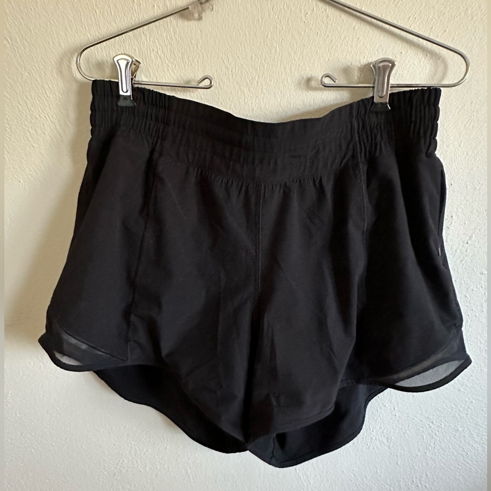 LULULEMON SHORTS 💕 Black 💕 8 Tall